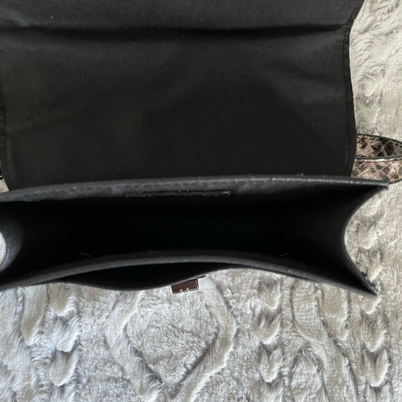 NWOT Dynamite Mini Snakeskin Bag - Picture 3 of 5
